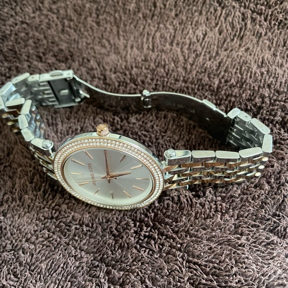 Micheal Kors Darci watch - Picture 2 of 3